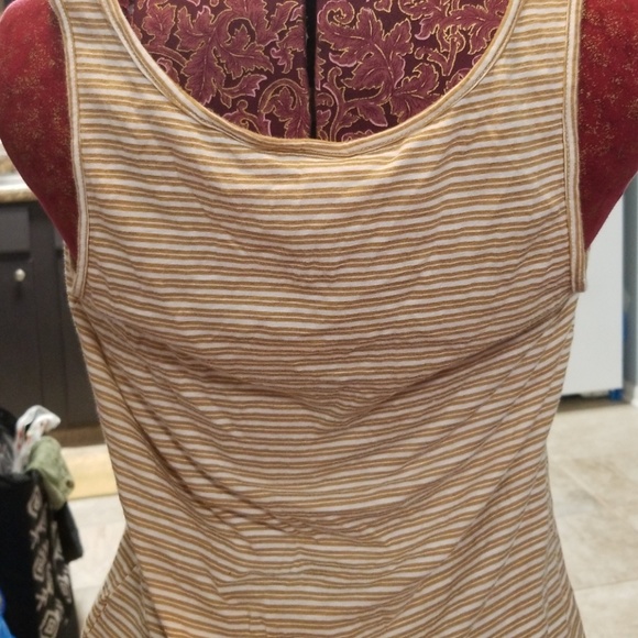 Vintage Style Tank - Picture 3 of 4